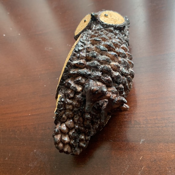 Cute little glittery Wooden Owl can be hung as an Ornament or sits on a table. - Picture 9 of 16